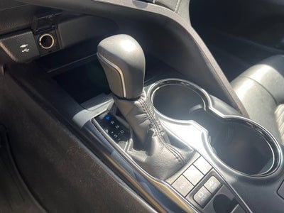 2018 Toyota Camry Hybrid SE