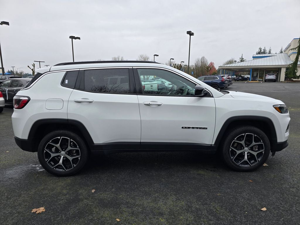 2024 Jeep Compass Latitude 4WD
