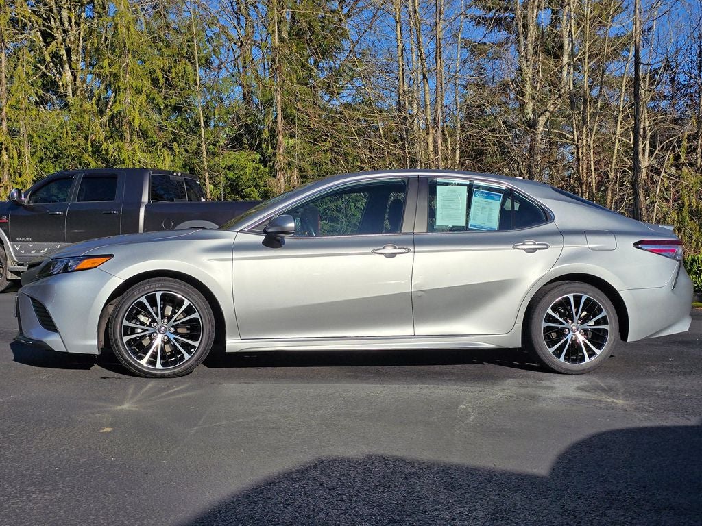 2020 Toyota Camry SE