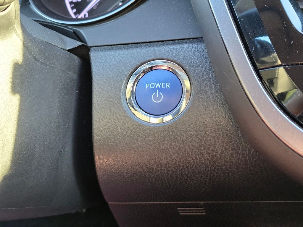 2023 Toyota Camry Hybrid SE