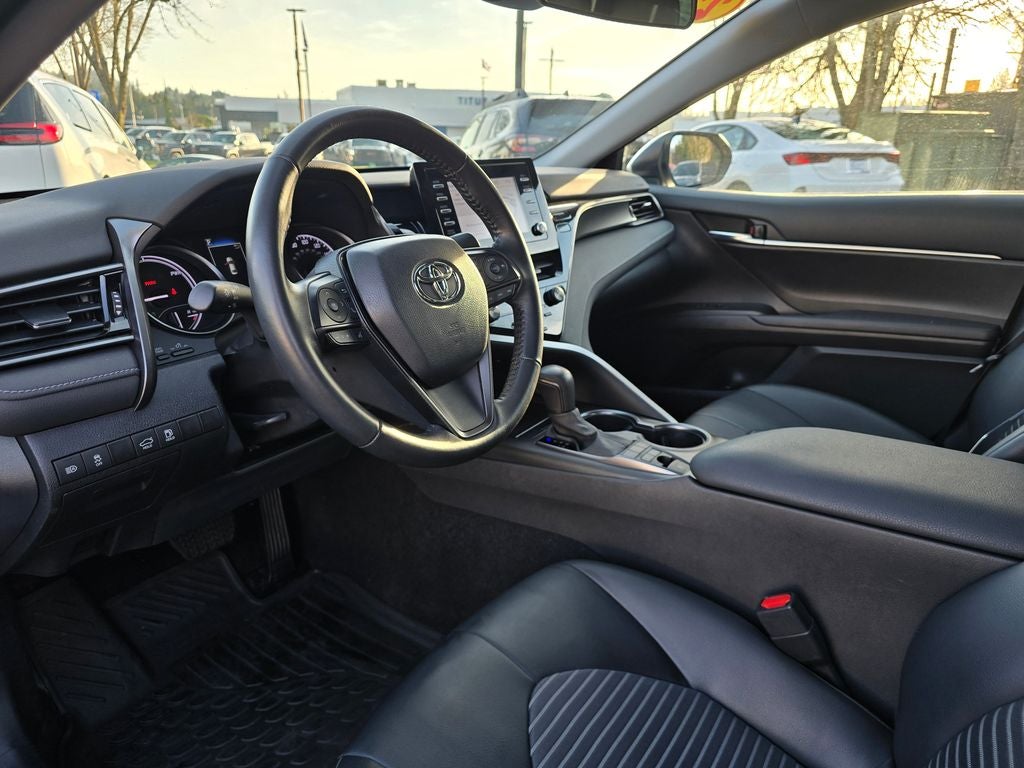 2023 Toyota Camry Hybrid SE