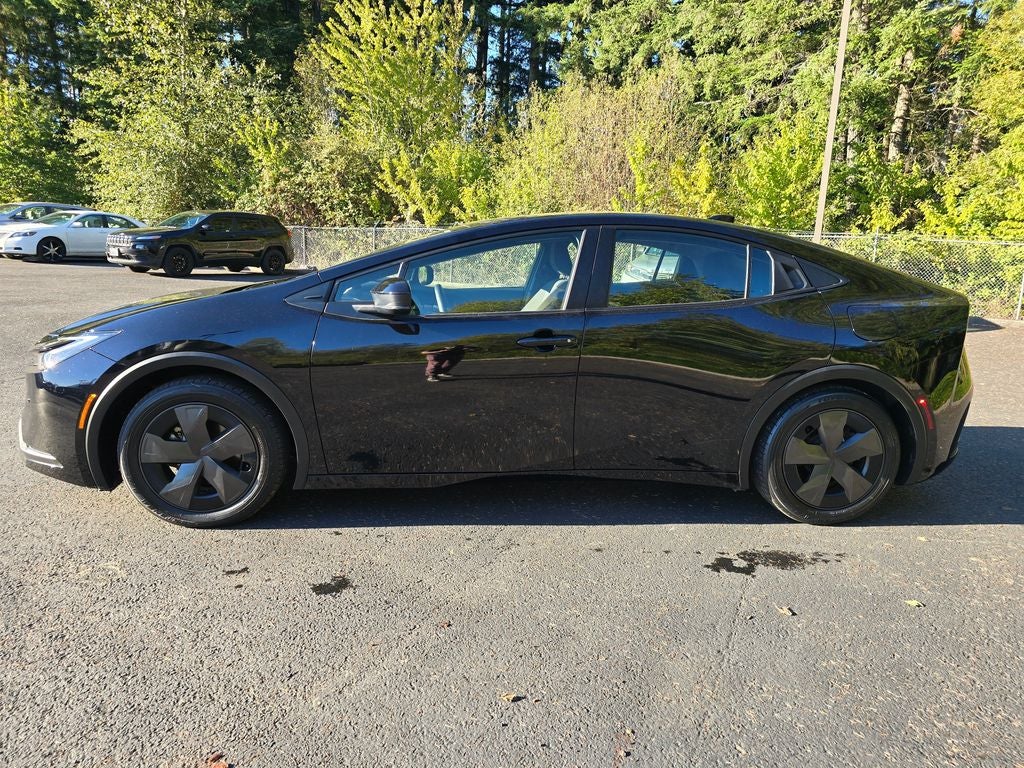 2024 Toyota Prius LE