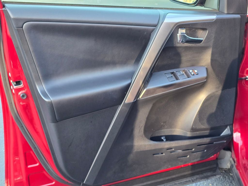 2018 Toyota RAV4 Hybrid XLE