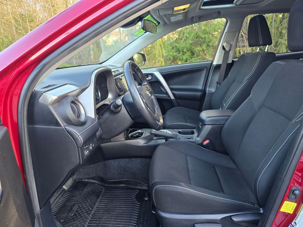 2018 Toyota RAV4 Hybrid XLE